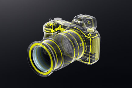 illustration of the weather sealing of the Z 7 and NIKKOR Z 24-70mm f/4 S lens